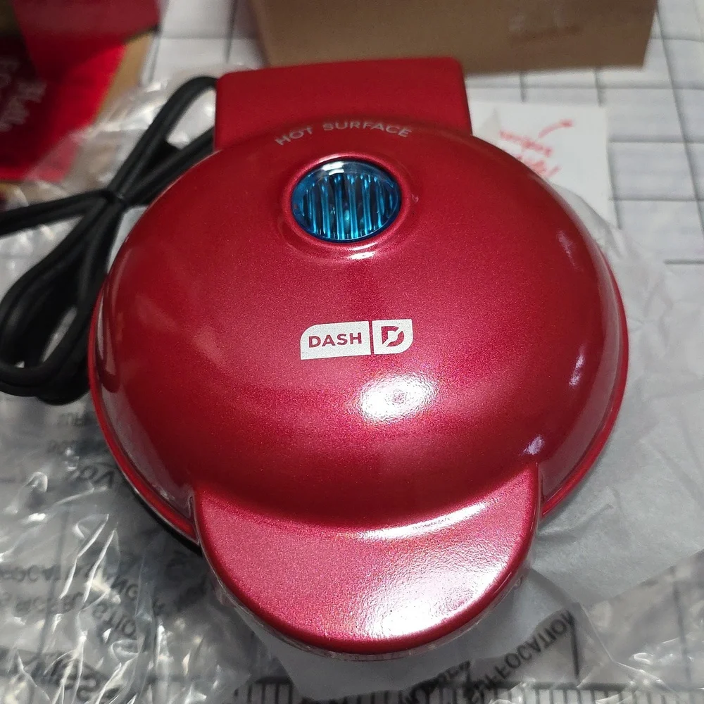 Compact Red Waffle Maker, Mini Gingerbread Man Maker, Dash, NIB